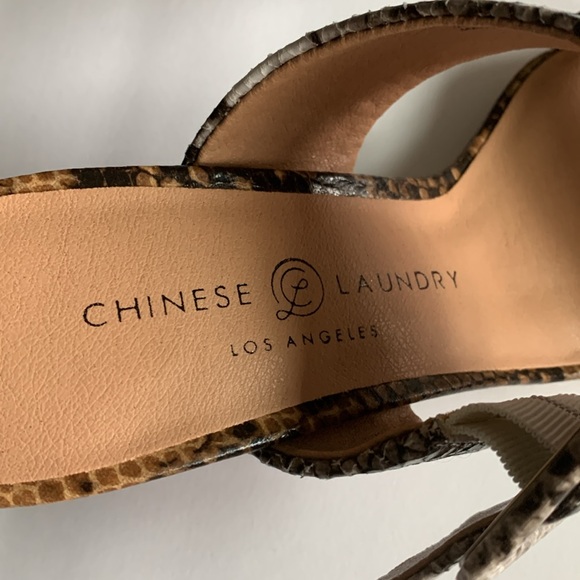 NWT! Chinese Laundry Yippy Snake slide - Picture 4 of 7